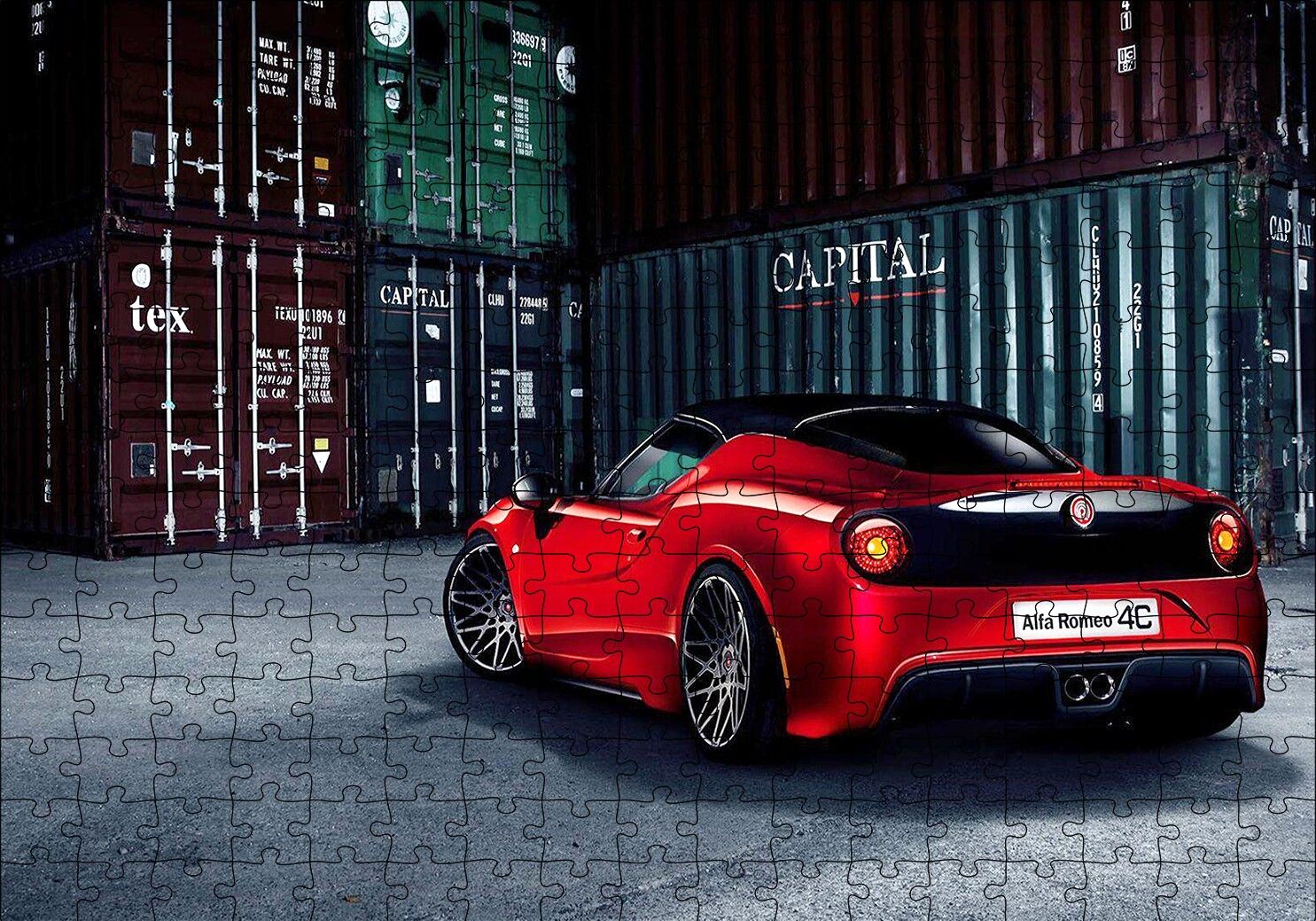 Arkadan Görünüş Alfa Romeo 4C ve Konteynerler Puzzle Yapboz MDF Ahşap 255 Parça 34 cm X 49 cm
