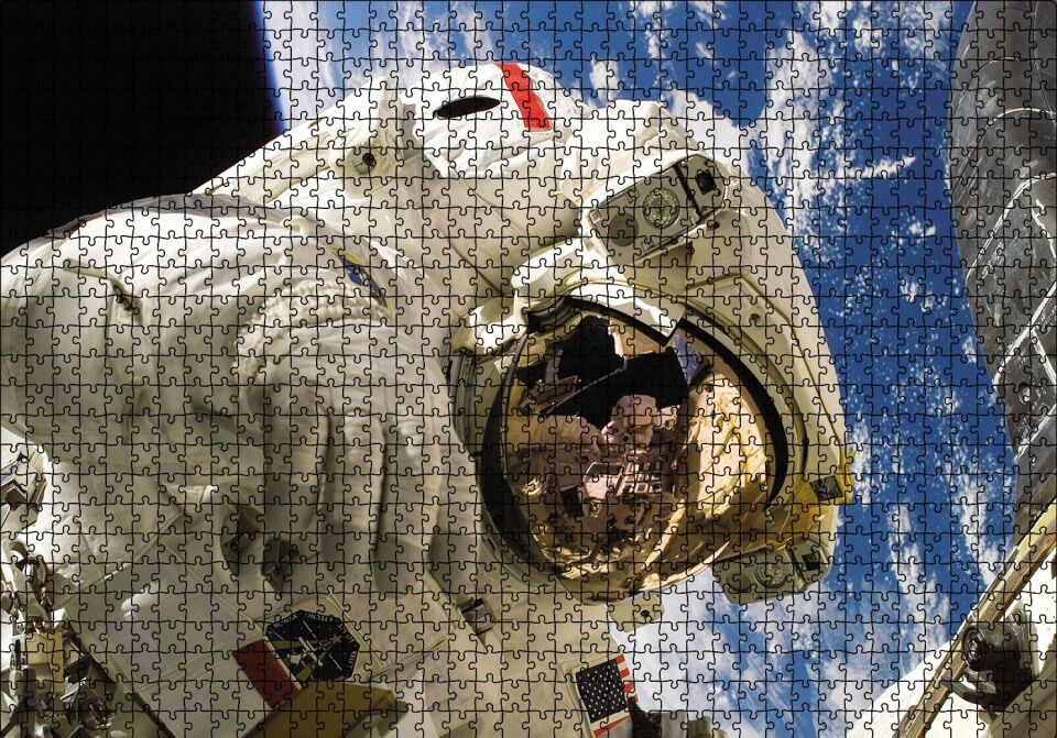 Uzaydaki Astronot Puzzle Yapboz MDF Ahşap 1000 Parça 49 cm X 68 cm