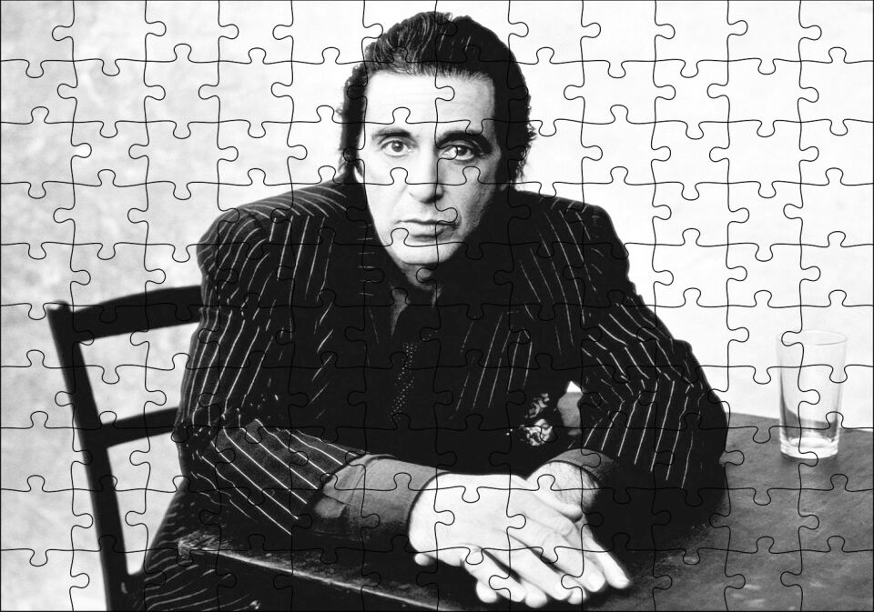 Al Pacino Baba Filminden Çizgili Ceket Puzzle Yapboz MDF Ahşap 120 Parça 24 cm X 34 cm