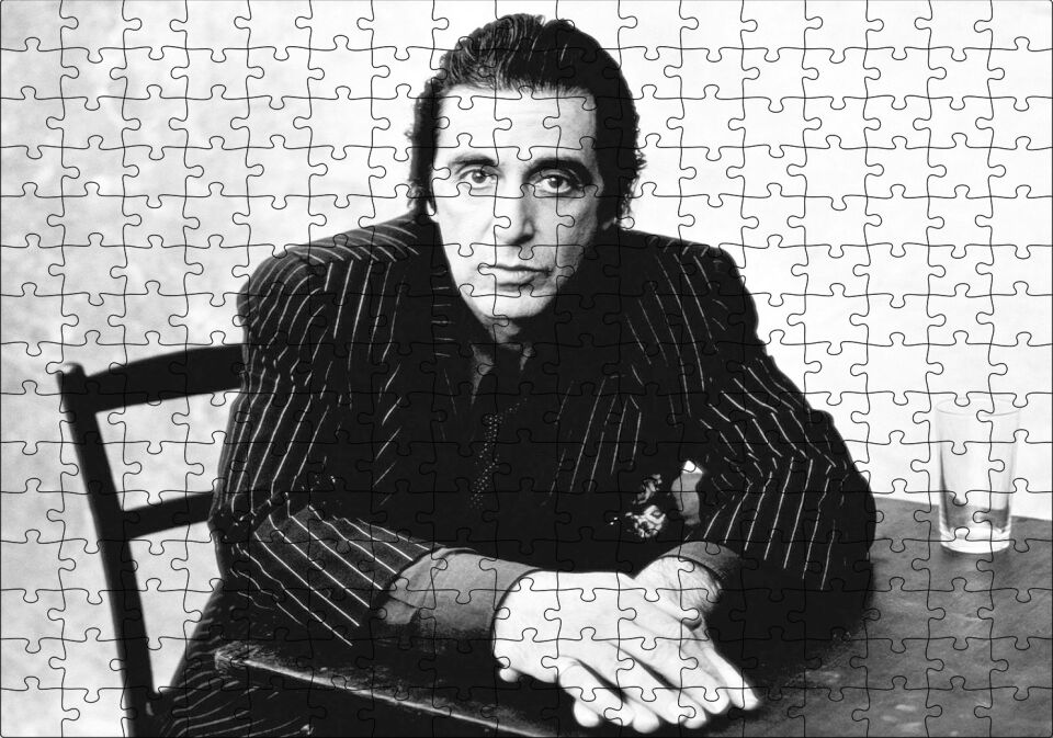 Al Pacino Baba Filminden Çizgili Ceket Puzzle Yapboz MDF Ahşap 255 Parça 34 cm X 49 cm