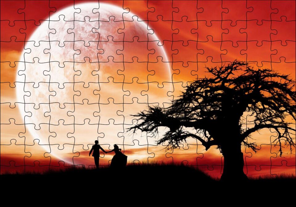 Yalnız Ağaç, Yeni Evli Çift ve Süper Ay Puzzle Yapboz MDF Ahşap