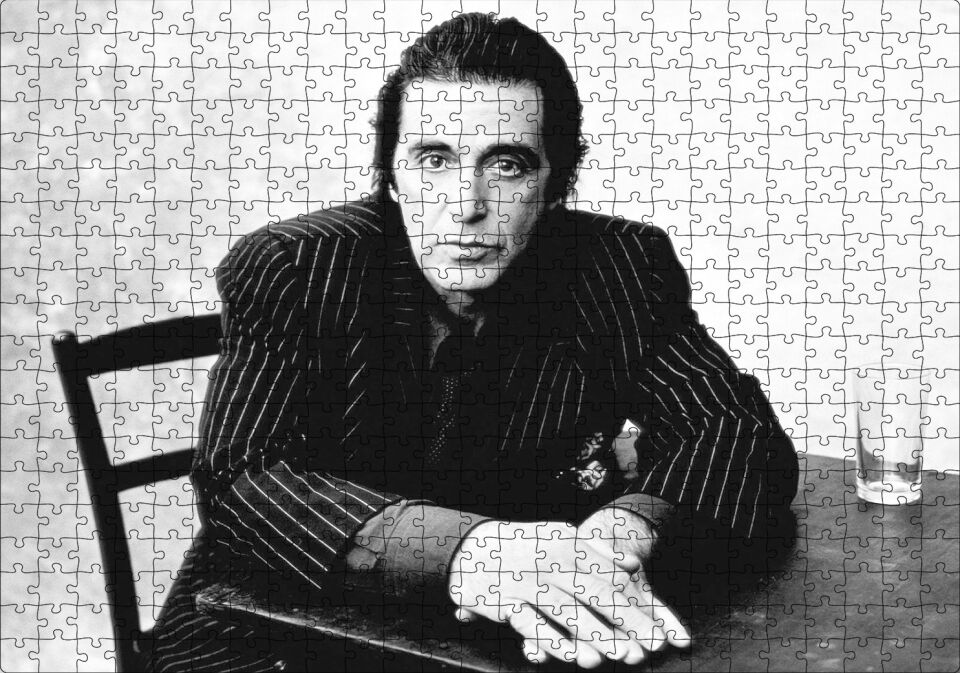 Al Pacino Baba Filminden Çizgili Ceket Puzzle Yapboz MDF Ahşap 500 Parça 49 cm X 68 cm
