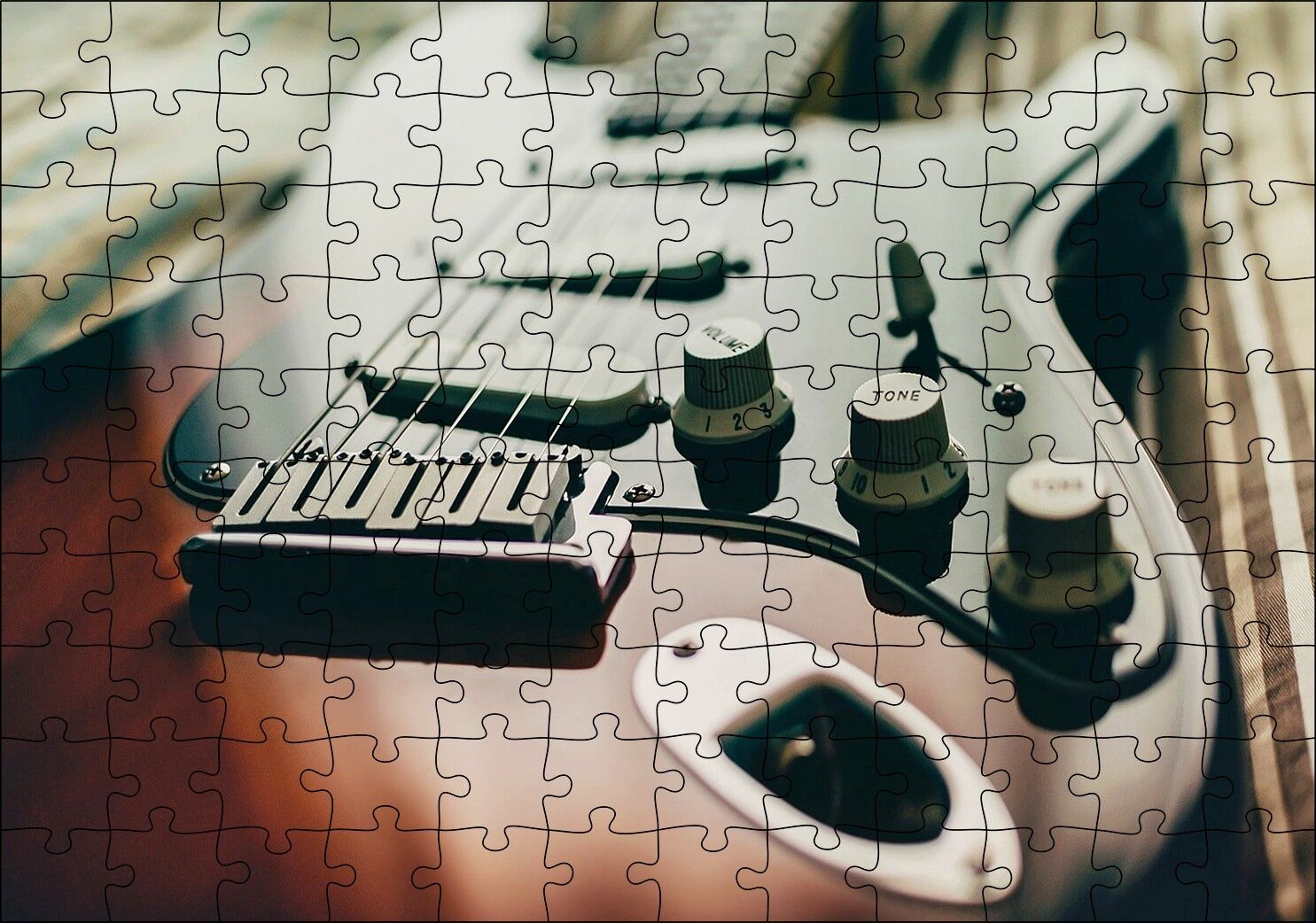 Elektrogitar Yakın Çekim Puzzle Yapboz MDF Ahşap 120 Parça 24 cm X 34 cm