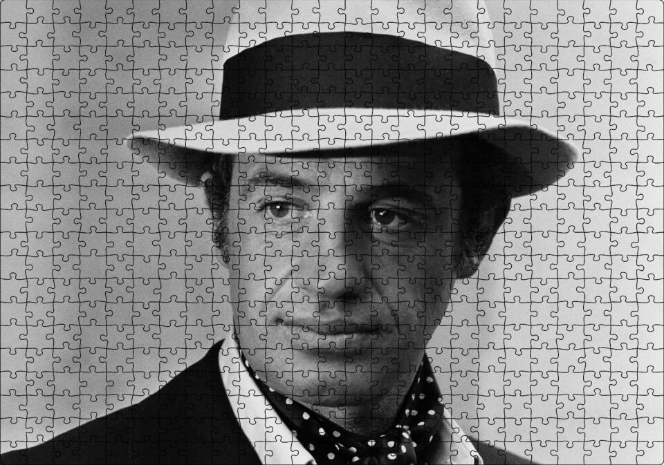 Jean Paul Belmondo Fötr Şapkalı Siyah Beyaz Puzzle Yapboz MDF Ahşap 500 Parça 49 cm X 68 cm