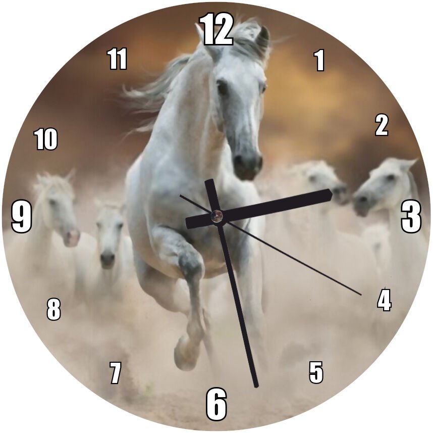 Kum İçinde Koşan Beyaz Atlar  Mdf Ahşap Duvar Saati