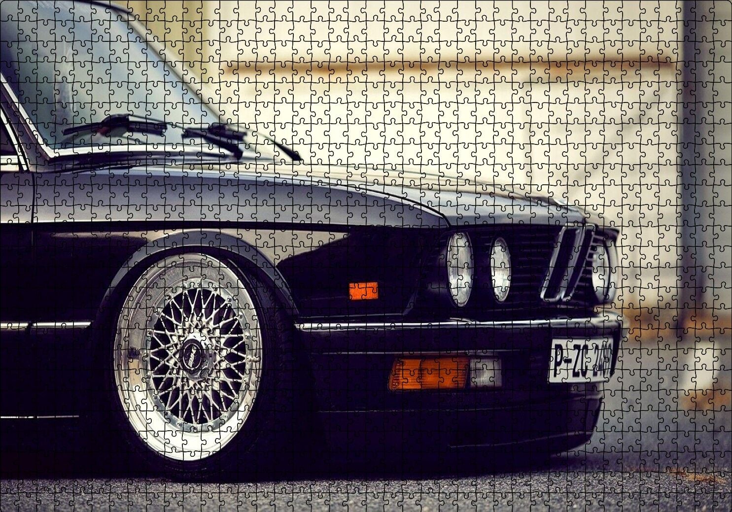 BMW E 28 Siyah Sağ Ön Detay Puzzle Yapboz MDF Ahşap 1000 Parça 49 cm X 68 cm
