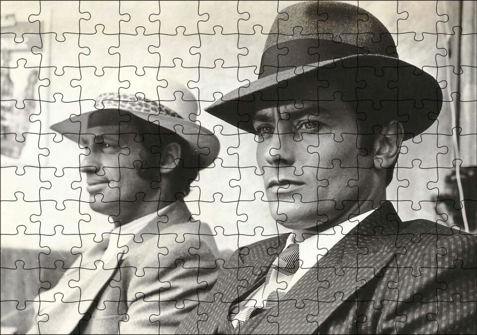 Jean Paul Belmondo ve Alain Delon Siyah Beyaz Puzzle Yapboz MDF Ahşap 120 Parça 24 cm X 34 cm