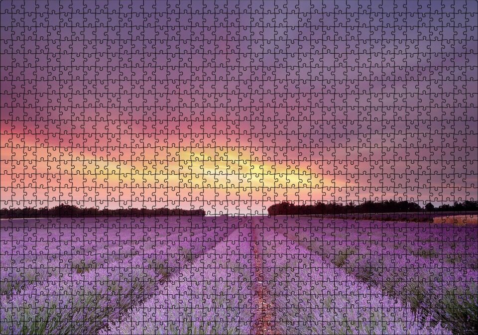 Günbatımında Lavanta Tarlaları ve Kızıl Gökler Puzzle Yapboz MDF Ahşap 1000 Parça 49 cm X 68 cm