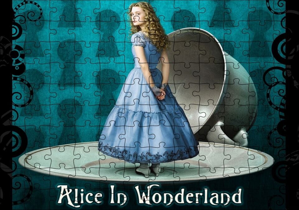 Alice Harikalar Diyarında Fincan ve Tabak Puzzle Yapboz MDF Ahşap