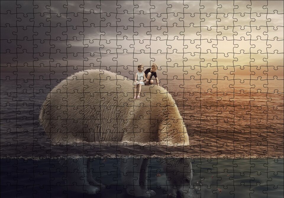 Dev Kutup Ayısı ve Üzerinde Çocuklar İllüstrasyon Puzzle Yapboz MDF Ahşap 255 Parça 34 cm X 49 cm