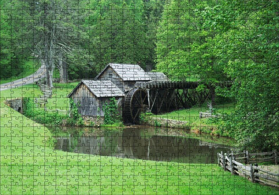 Orman Kenarındaki Ahşap Kulübe ve Değirmen Puzzle Yapboz MDF Ahşap 500 Parça 49 cm X 68 cm