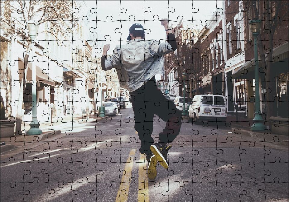Boş Caddede HipHop Genç Puzzle Yapboz MDF Ahşap