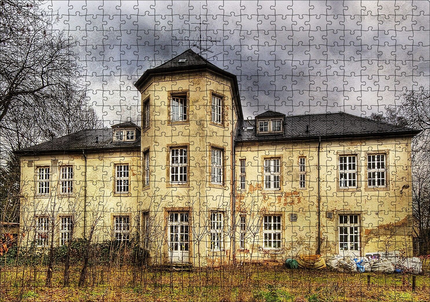 Hayaletli Terkedilmiş Şato Puzzle Yapboz MDF Ahşap 500 Parça 49 cm X 68 cm
