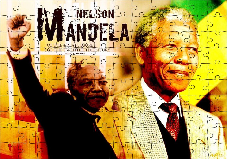 Nelson-Mandela Yumruğu Havada Puzzle Yapboz MDF Ahşap 120 Parça 24 cm X 34 cm