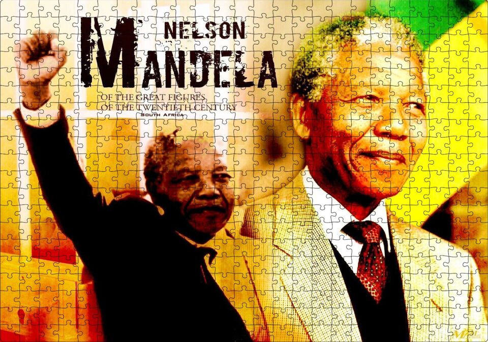 Nelson-Mandela Yumruğu Havada Puzzle Yapboz MDF Ahşap 500 Parça 49 cm X 68 cm