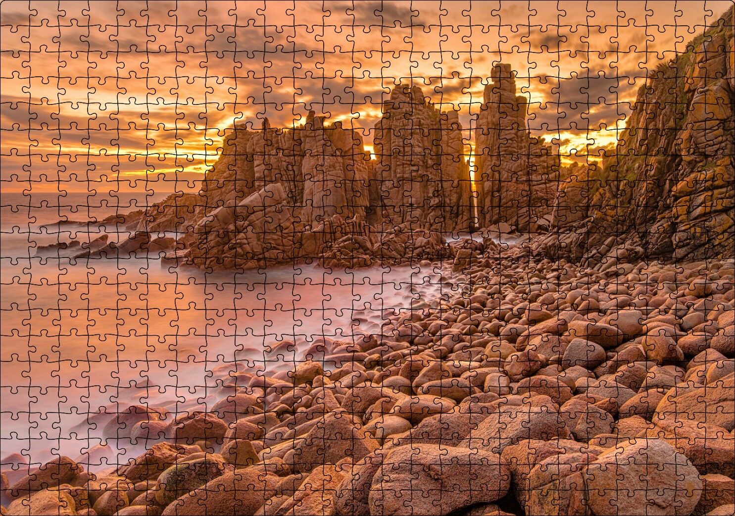 Filipinler Kayalık Sahilde Gün Batımı ve Bulutlu Gökler Puzzle Yapboz MDF Ahşap 500 Parça 49 cm X 68 cm
