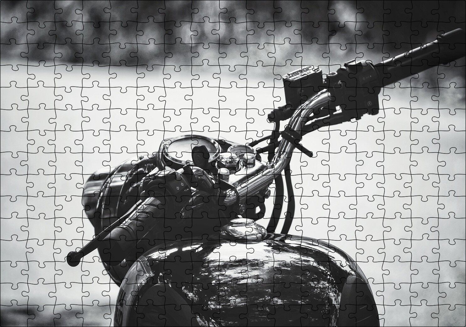 Royal Enfield Motorsiklet Depo ve Gidon Siyah Beyaz Puzzle Yapboz MDF Ahşap 255 Parça 34 cm X 49 cm