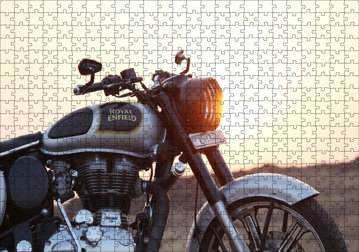Royal Enfield Siyah Gri Motorsiklet Puzzle Yapboz MDF Ahşap 500 Parça 49 cm X 68 cm