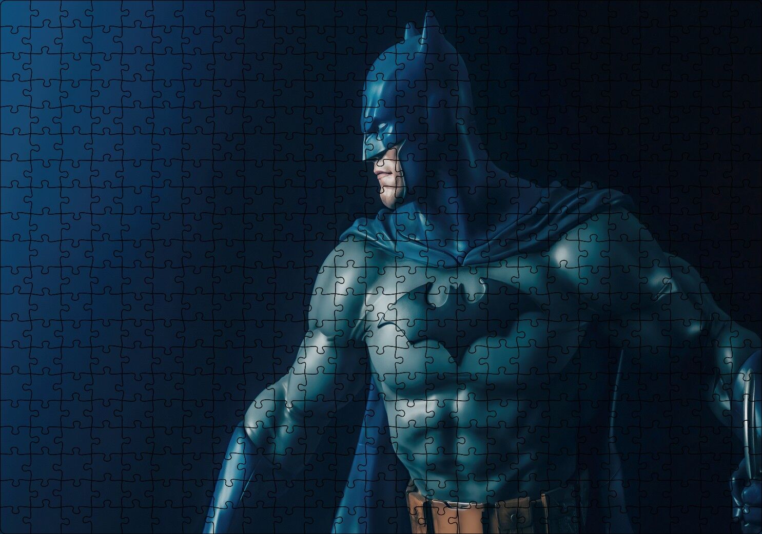 Batman Yan Profil Karanlık Arka Plan Puzzle Yapboz MDF Ahşap 500 Parça 49 cm X 68 cm