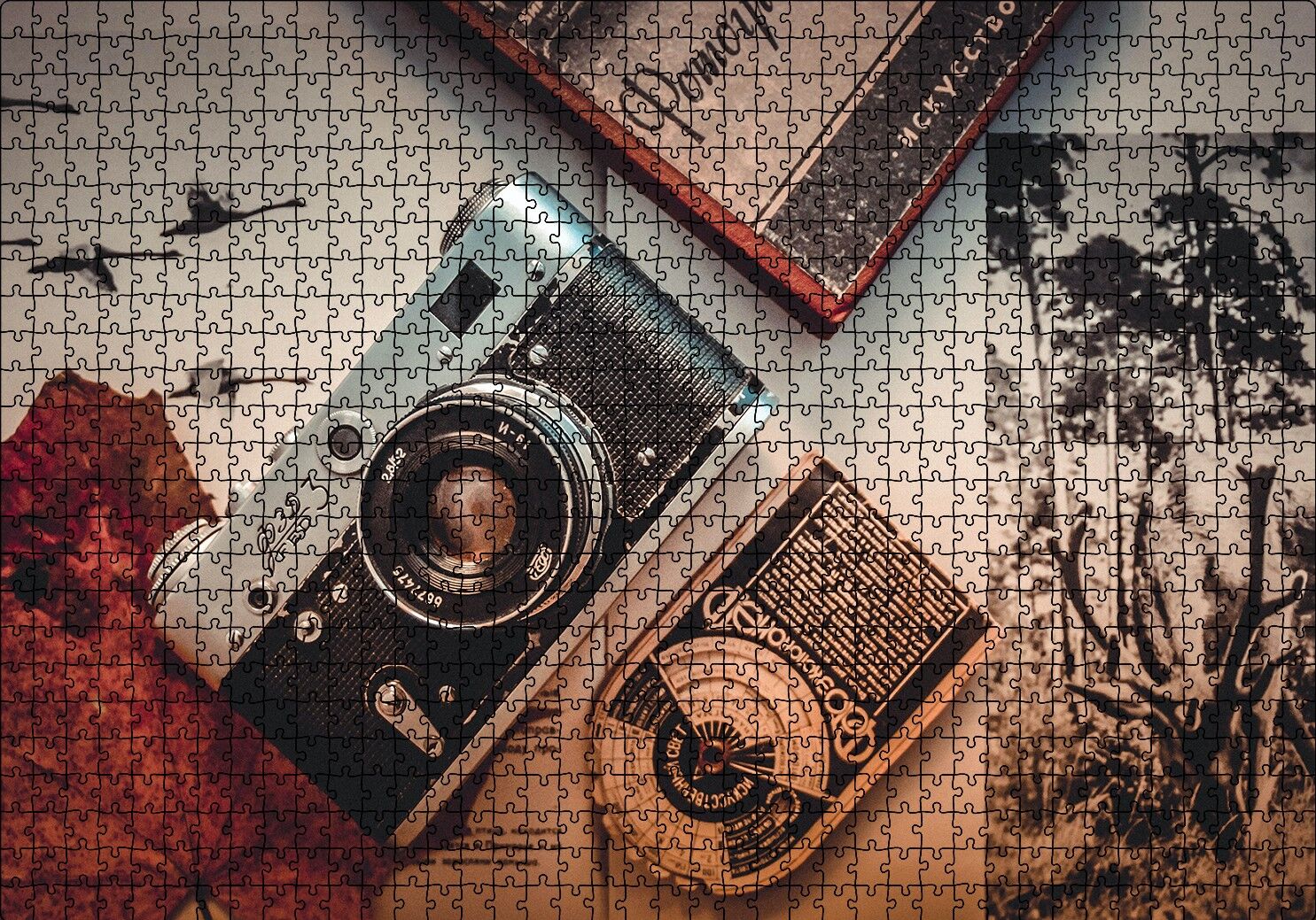 Antika Fotoğraf Makinesi ve Fotoğraflar Puzzle Yapboz MDF Ahşap 1000 Parça 49 cm X 68 cm