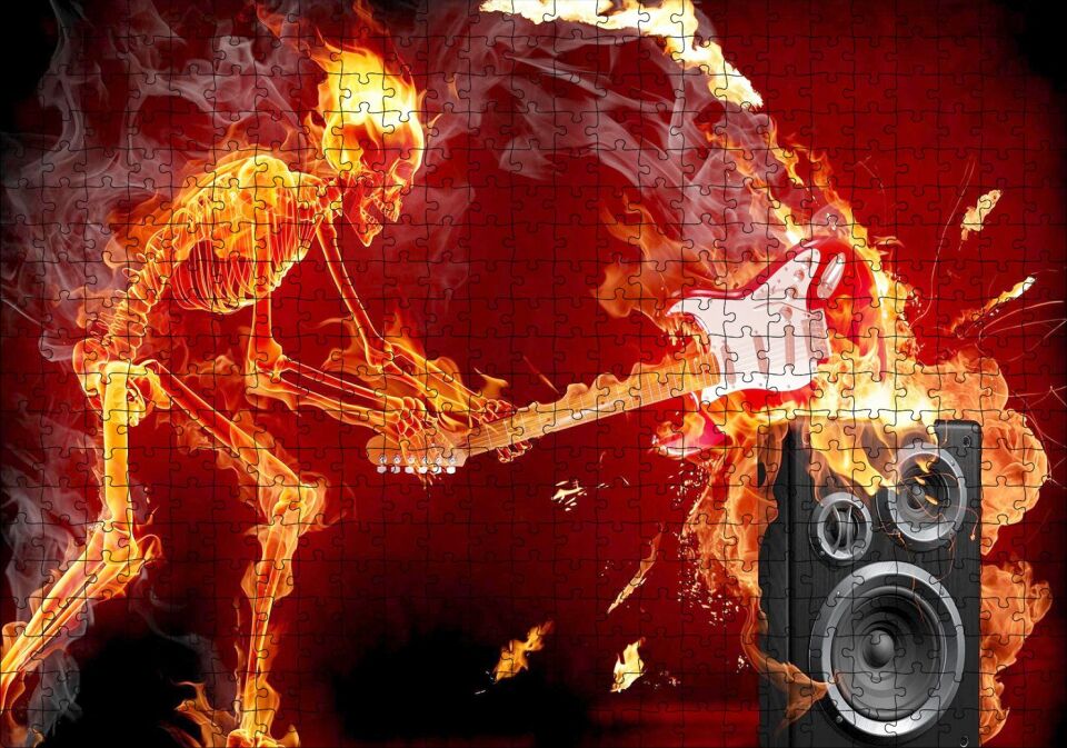 İskelet Gitarist Alevler İçinde Puzzle Yapboz MDF Ahşap 500 Parça 49 cm X 68 cm