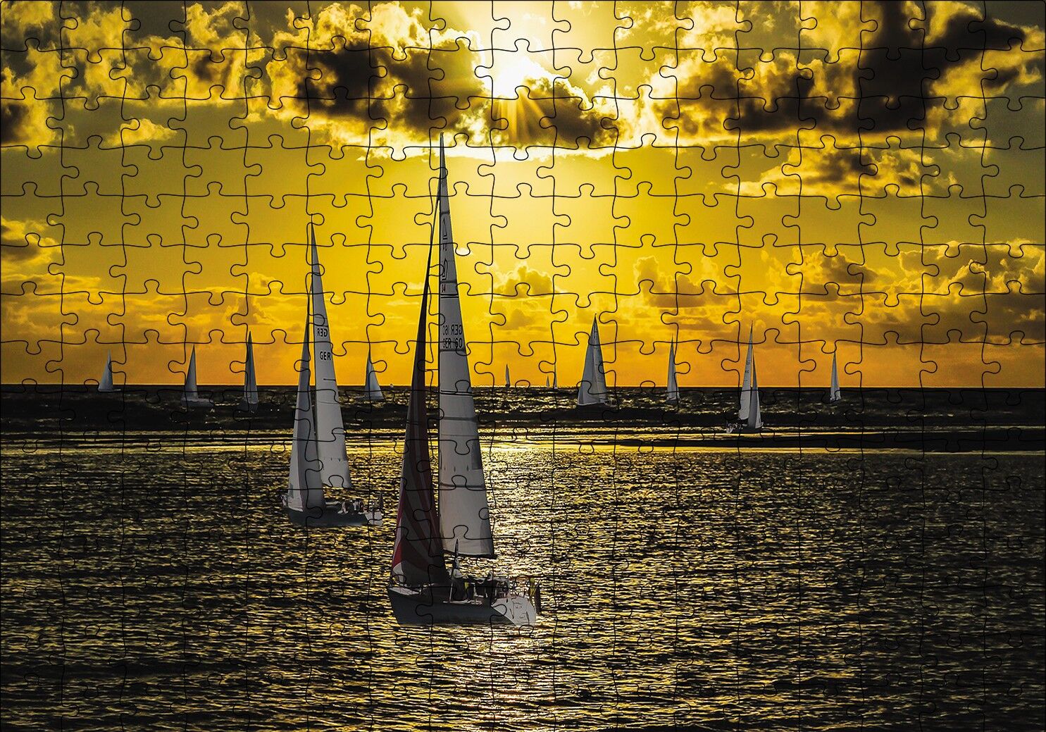Günbatımında Yelkenliler Puzzle Yapboz MDF Ahşap 255 Parça 34 cm X 49 cm