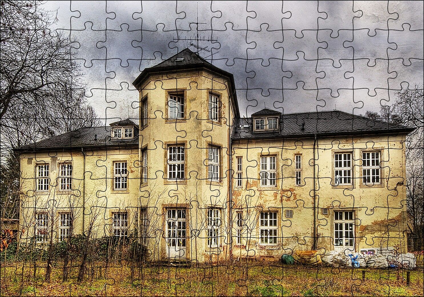 Hayaletli Terkedilmiş Şato Puzzle Yapboz MDF Ahşap