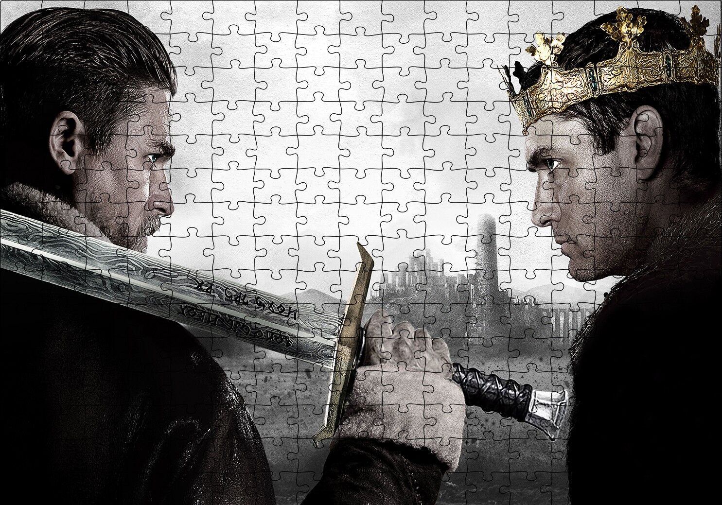 King Arthur Charlie Hunnam ve Jude Law Puzzle Yapboz MDF Ahşap 255 Parça 34 cm X 49 cm
