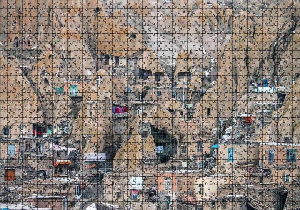 İran, Maku şehrı Kayaların İçine Oyulmuş Evler Puzzle Yapboz MDF Ahşap 1000 Parça 49 cm X 68 cm