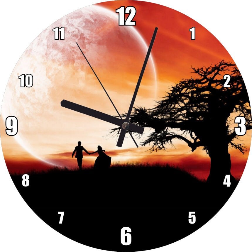 Yalnız Ağaç, Yeni Evli Çift ve Süper Ay Görseli Mdf Ahşap Duvar Saati